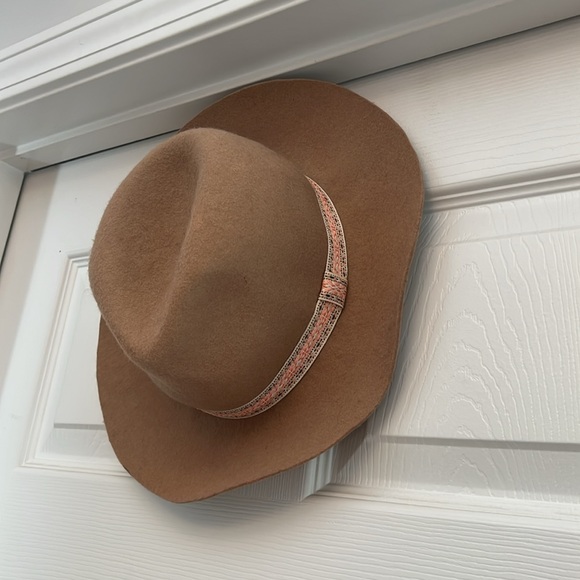 D&Y Tan Wool Hat - Picture 3 of 6